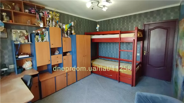 Продам 3к квартиру 56000 $, 68 м² вулиця Набережна Перемоги, Соборний район