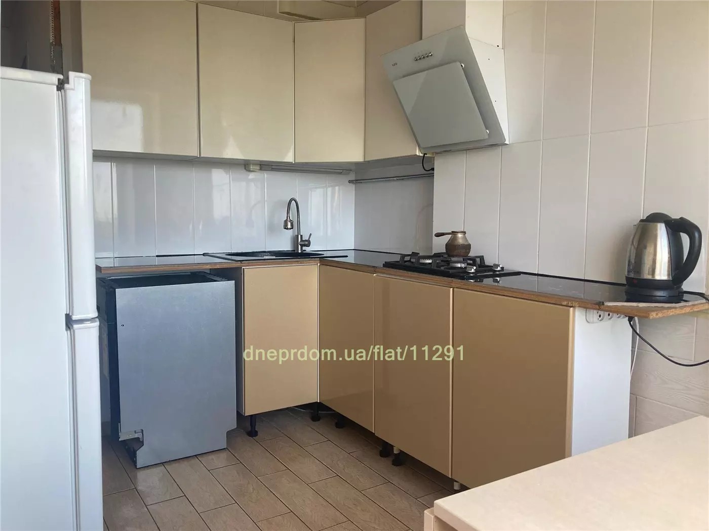 Продам 3к квартиру 39000 $, 64 м² Червоний Камінь, Новокодацький район